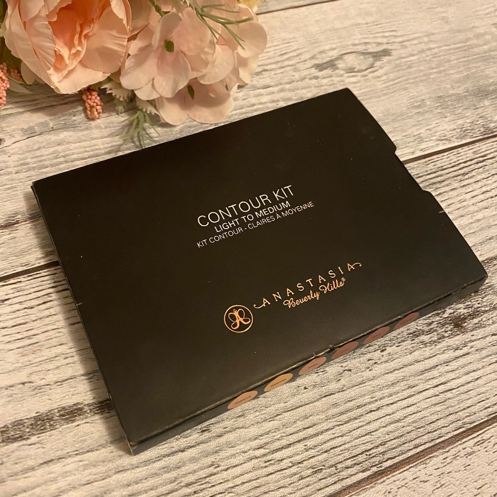 Anastasia Beverly Hills Contour kit Light-Medium